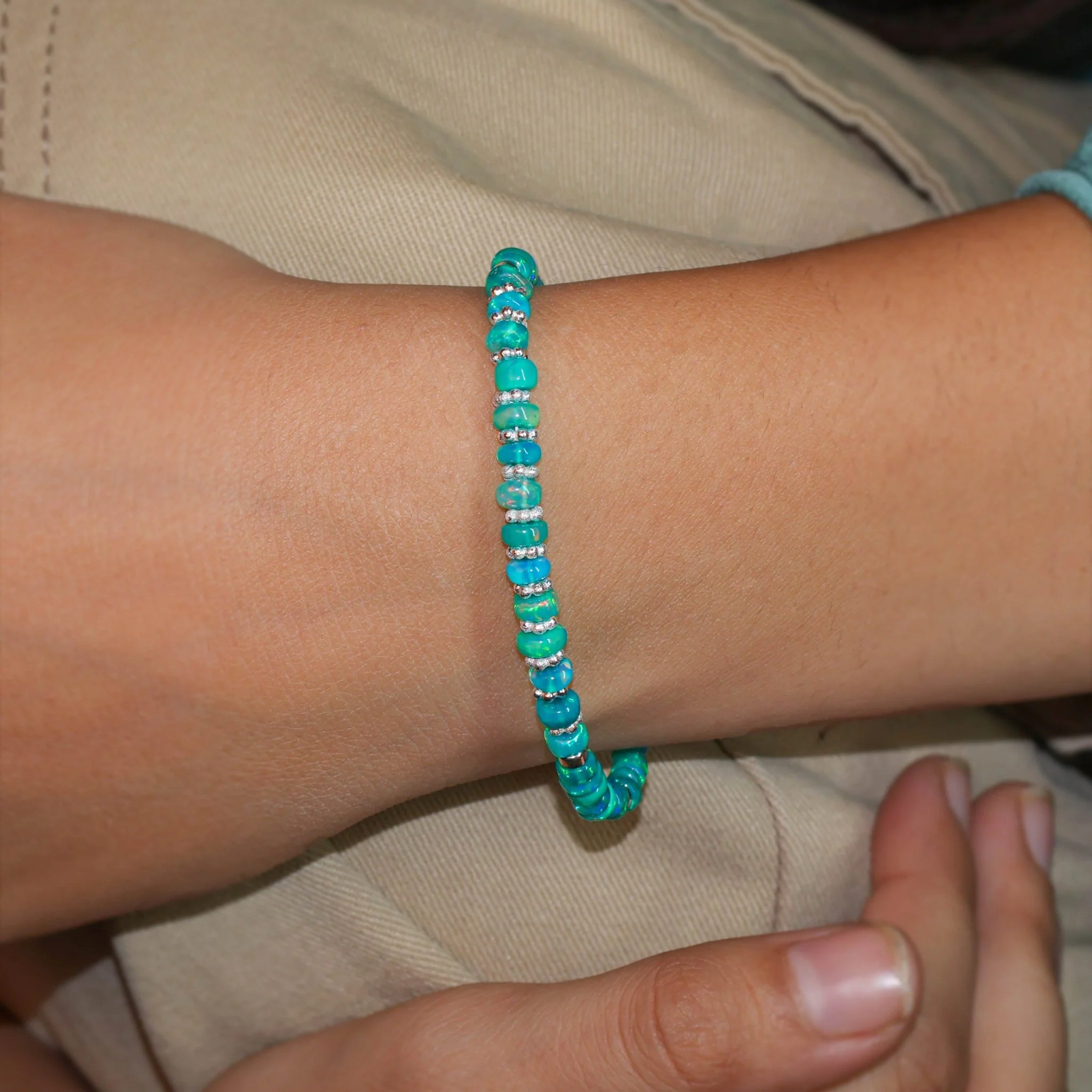 Natural Green Opal Beaded Bracelet With Circular Silver Chakri Beads - Image 4